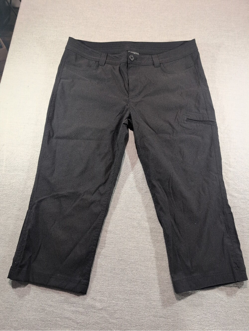 Eddie Bauer women's black capri pants
